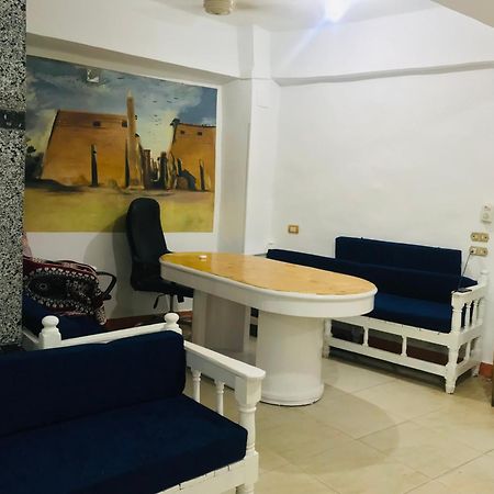 Sweet Hostel Luxor Esterno foto